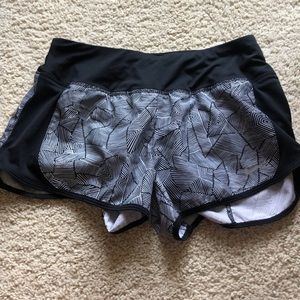 Patterned nike running shorts